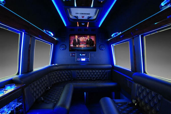 15-passenger van rental